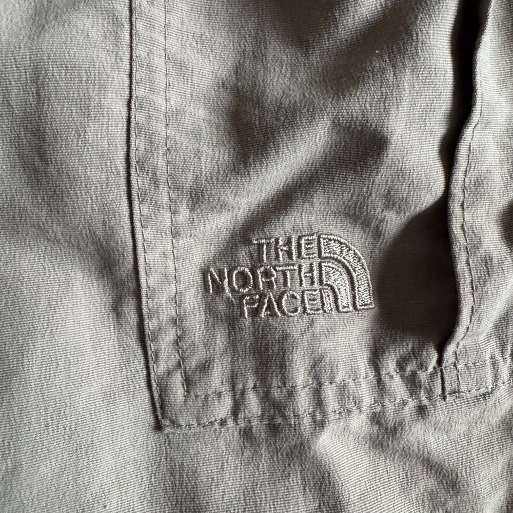 The North Face Hiking Pants Khaki Nylon Cargo Utility Outdoor Size 36